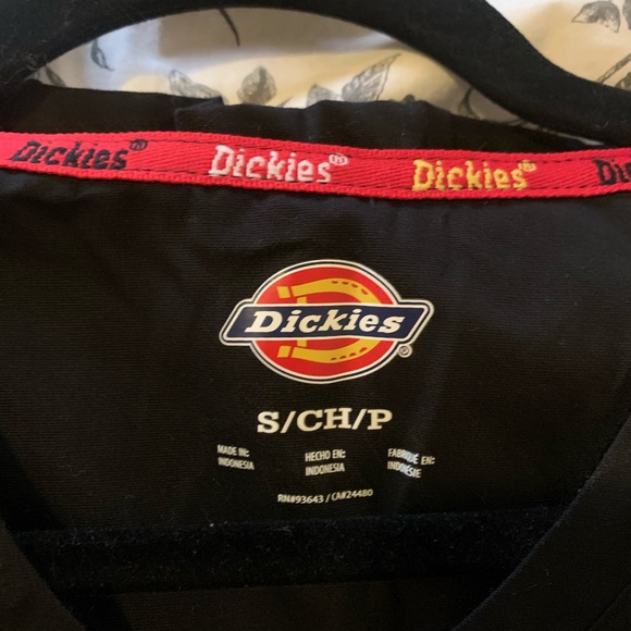 Dickies scrub top - Picture 3 of 4